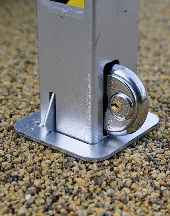 Heavy Duty Telescopic Bollard - High-Visibility 3