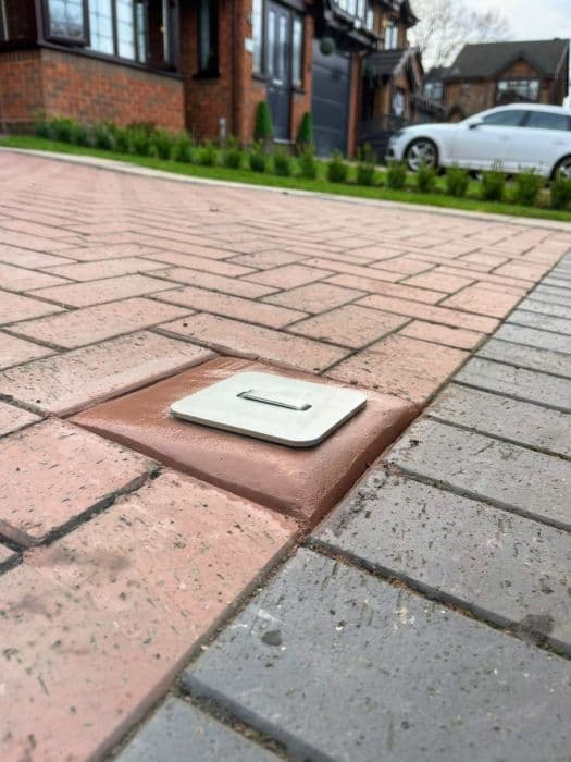 Heavy Duty Telescopic Bollard - Reflective Safety 3