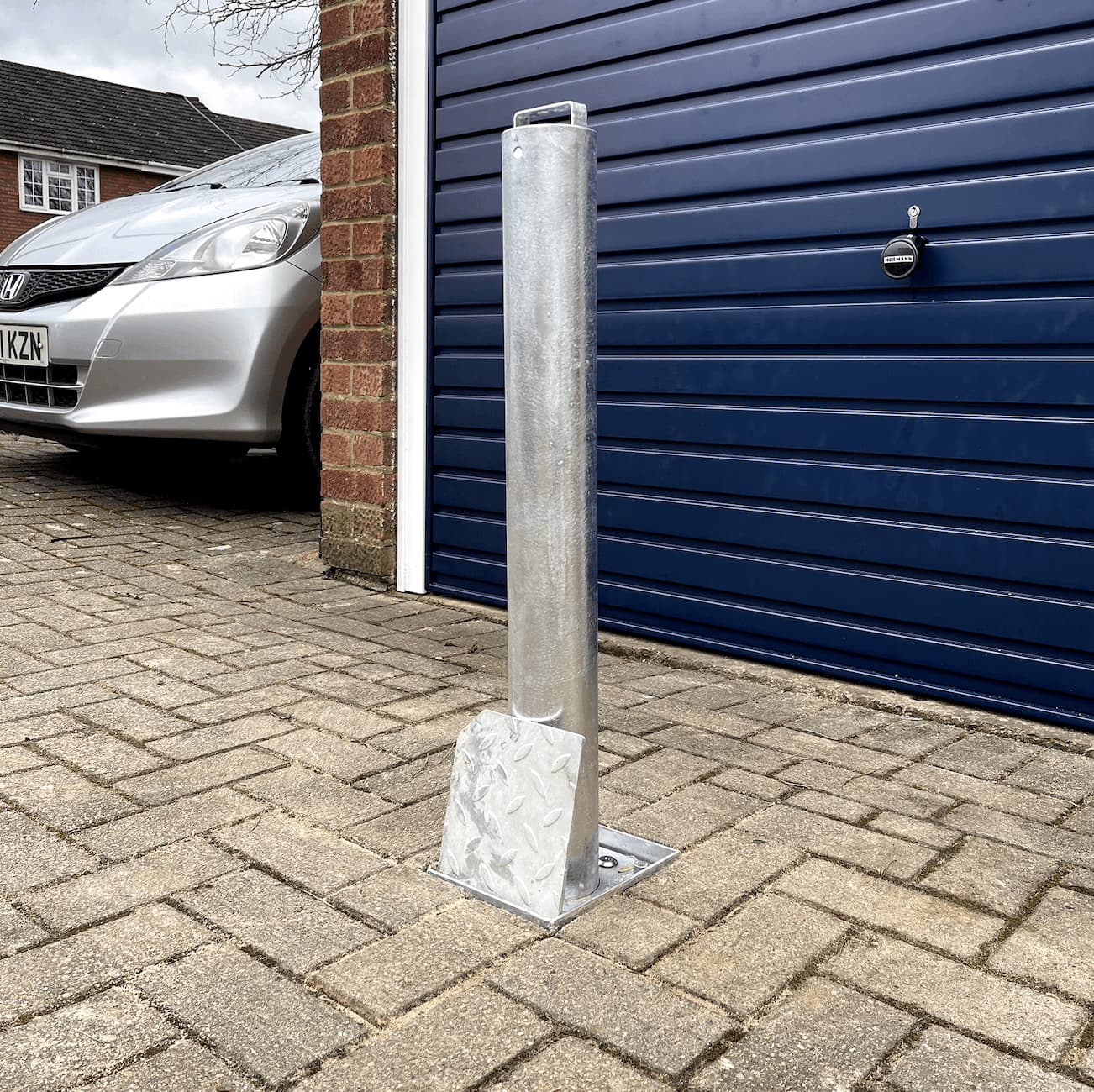 Vanguard One Telescopic Driveway Bollard